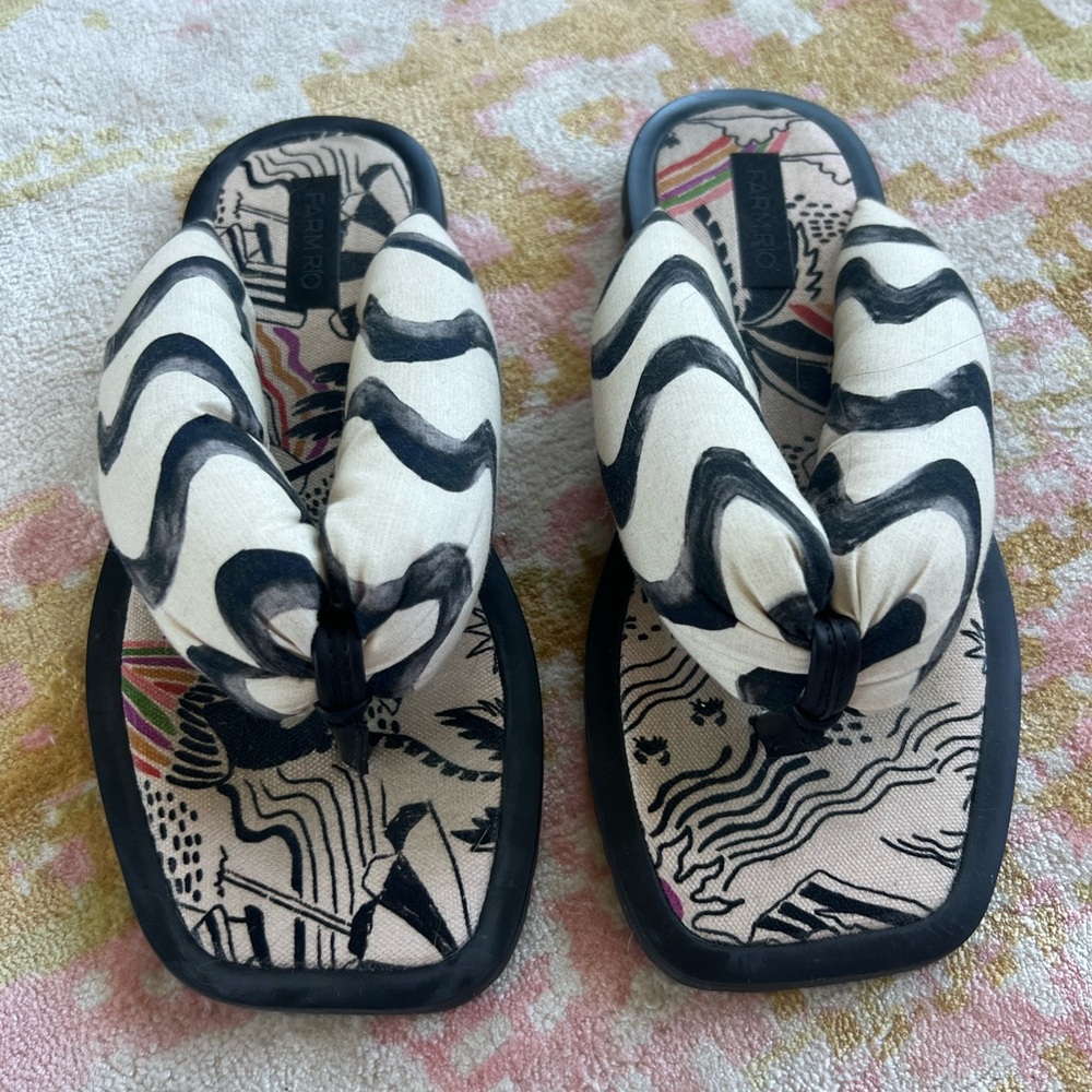 FARM Rio Black and Cream Sandals size 8